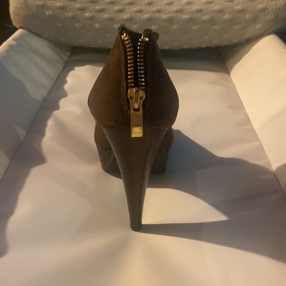 Brown suede pumps - Picture 4 of 4